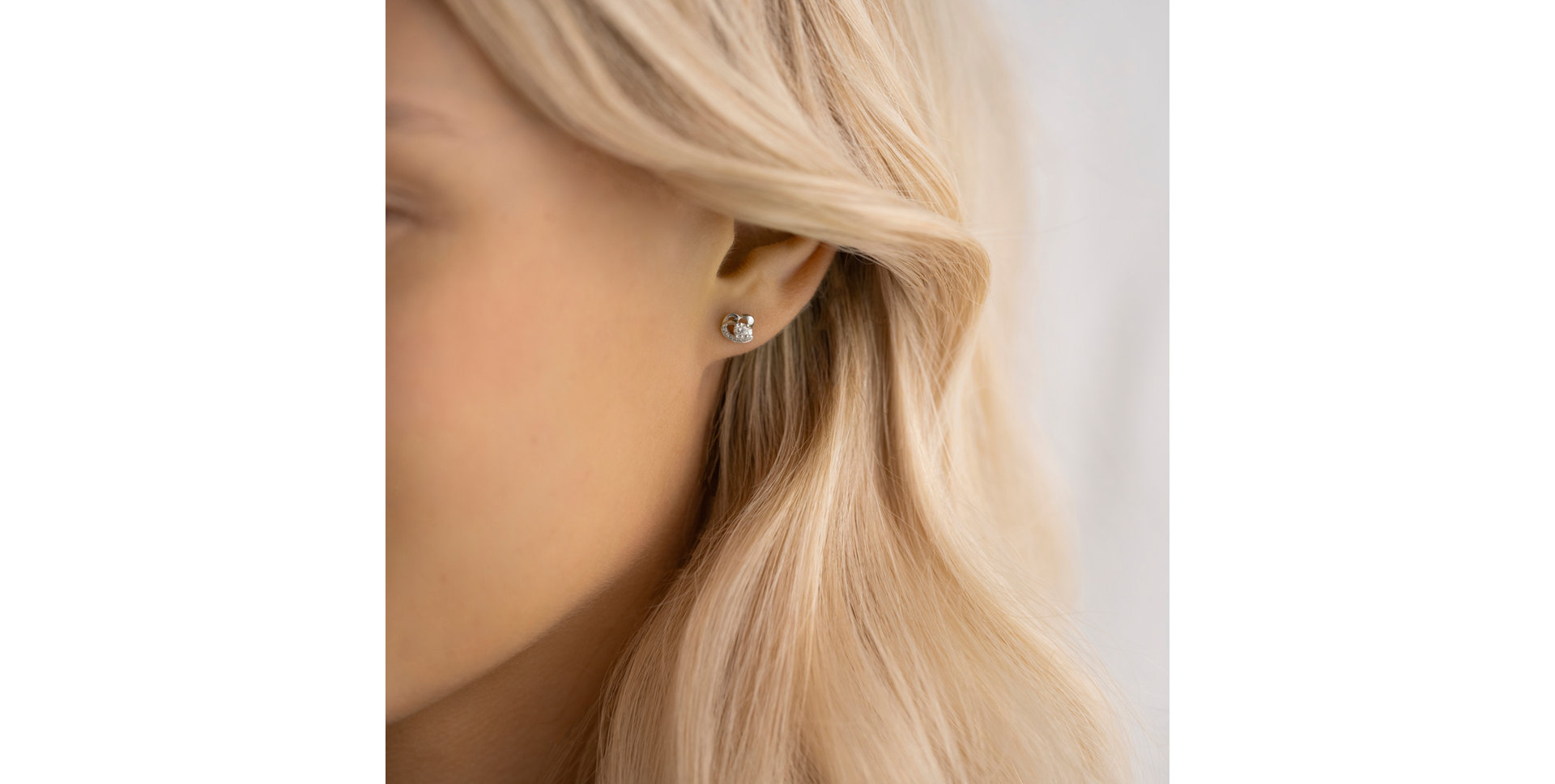 Náušnice s diamantmi Sorrow of Luxury