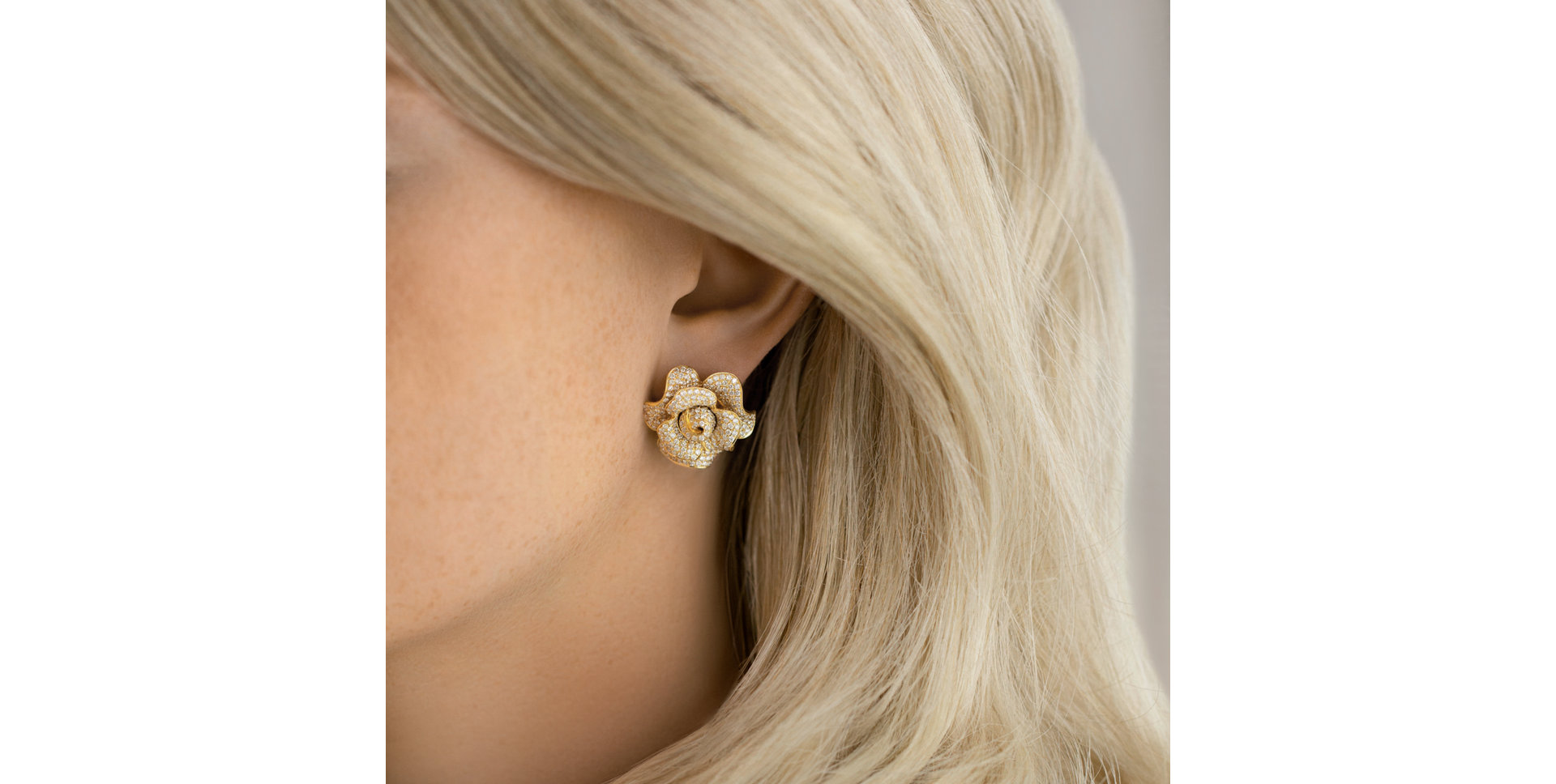 Náušnice s diamantmi Flower Treasure