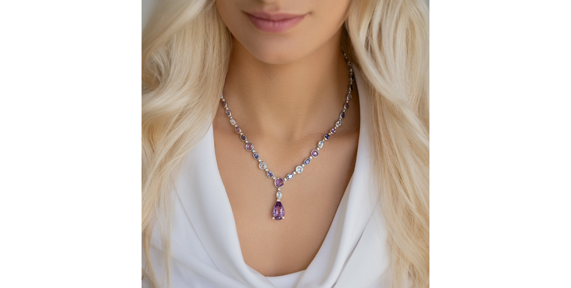 Náhrdelník s diamantmi, ametystmi, topásmi a iolitmi Violet Romance