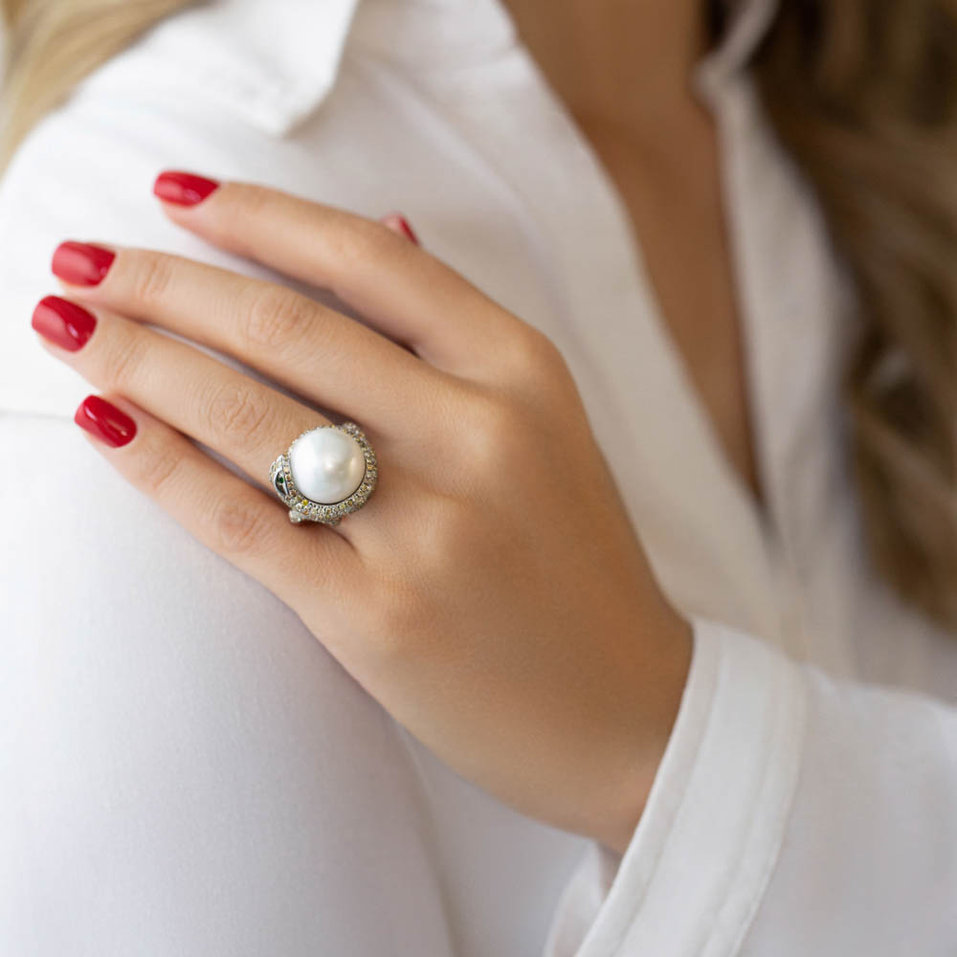 Prsteň s hnedými a žltými diamantmi, perlou a granátmi Sea Snake