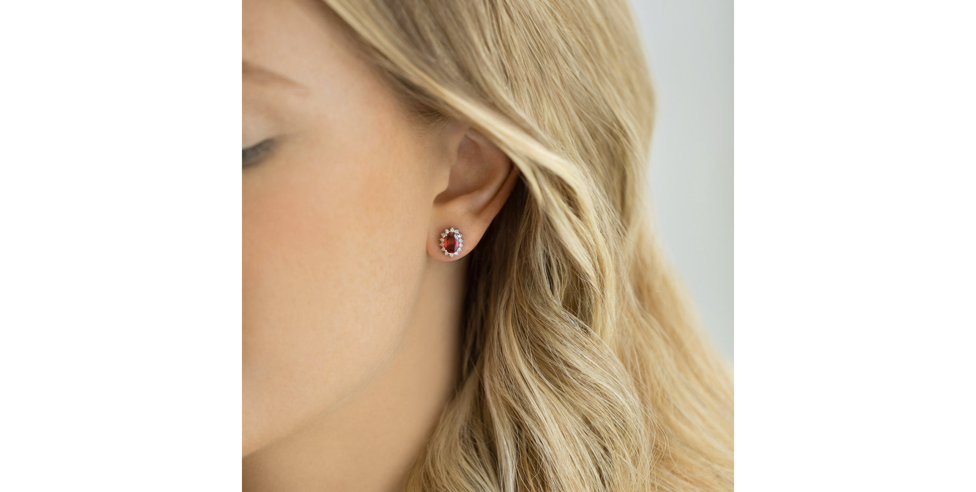 Náušnice s rubínom a diamantmi Red Stars