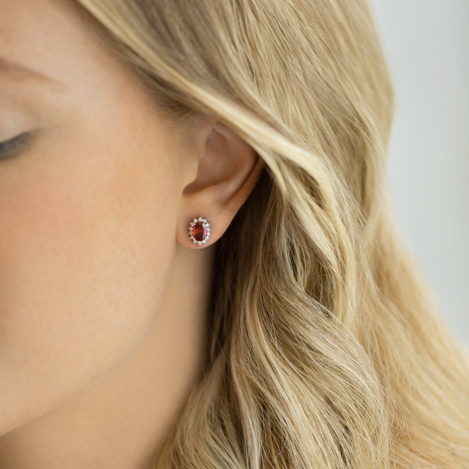 Náušnice s rubínom a diamantmi Red Stars
