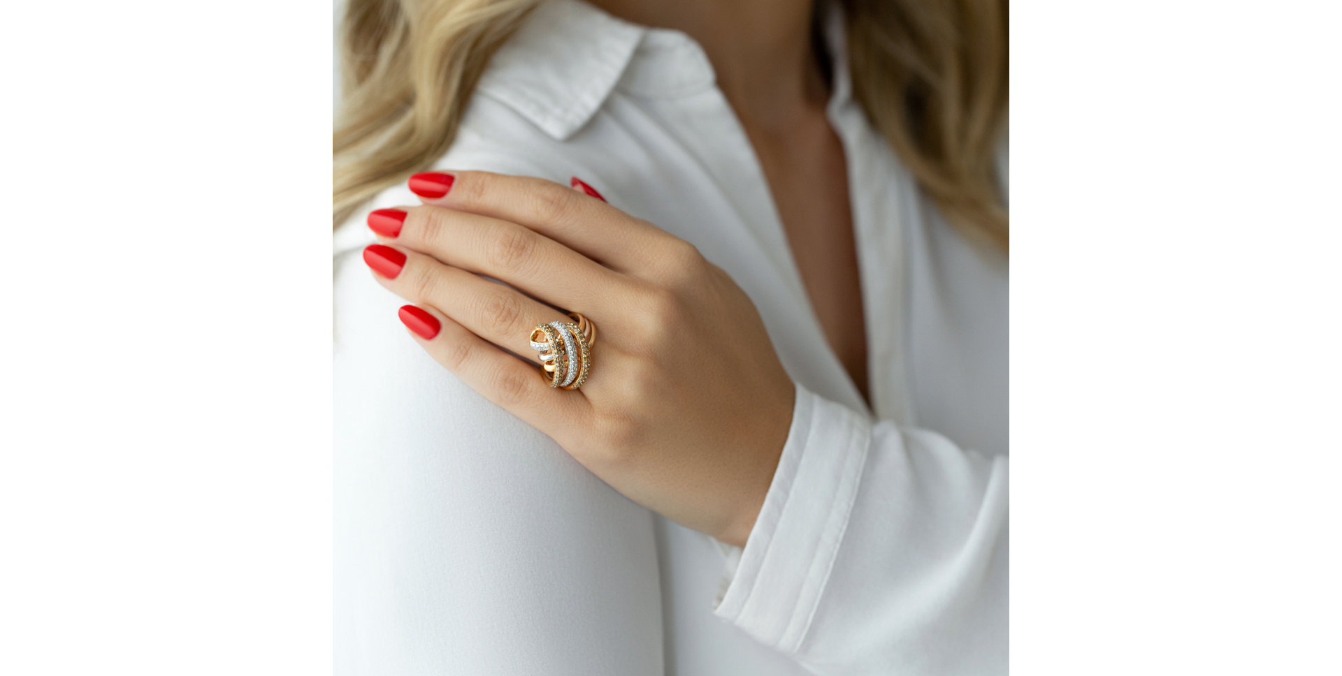 Prsteň s bielymi a hnedými diamantmi Las Vegas Queen