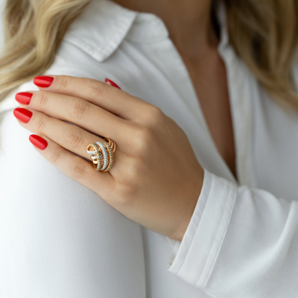 Prsteň s bielymi a hnedými diamantmi Las Vegas Queen