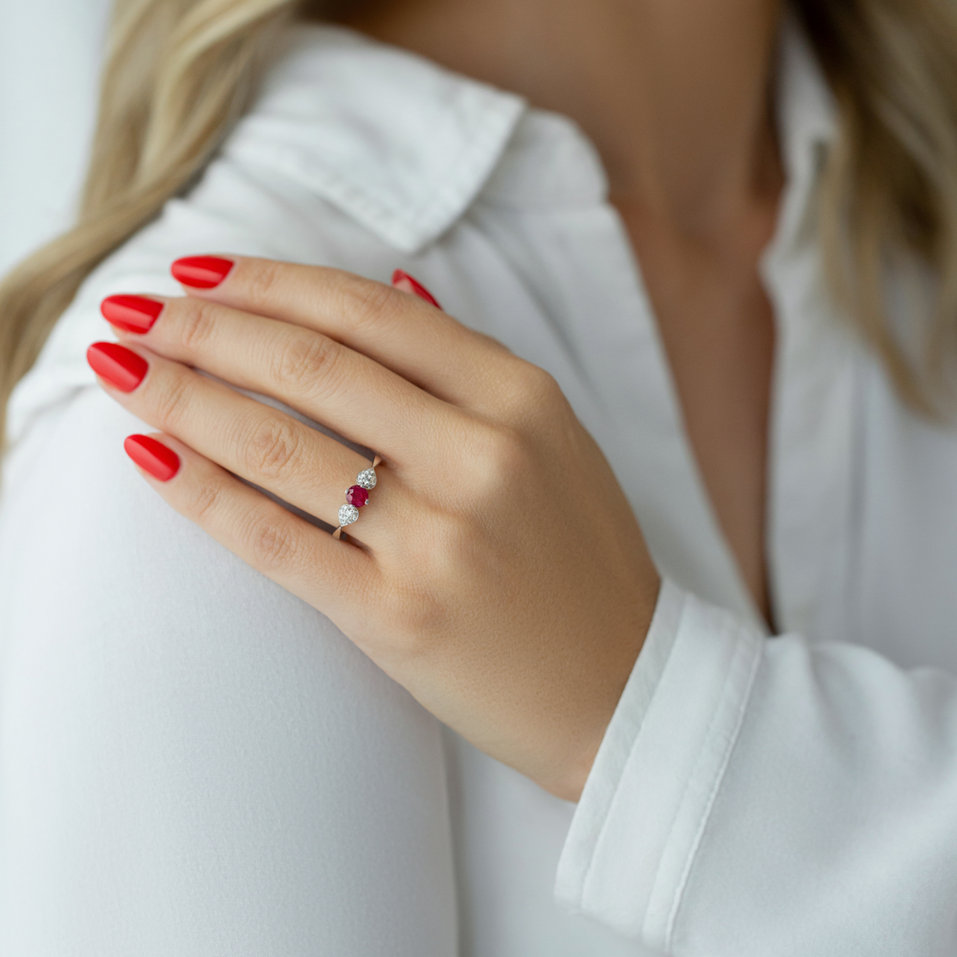 Prsteň s rubínom a diamantmi Red Kiss