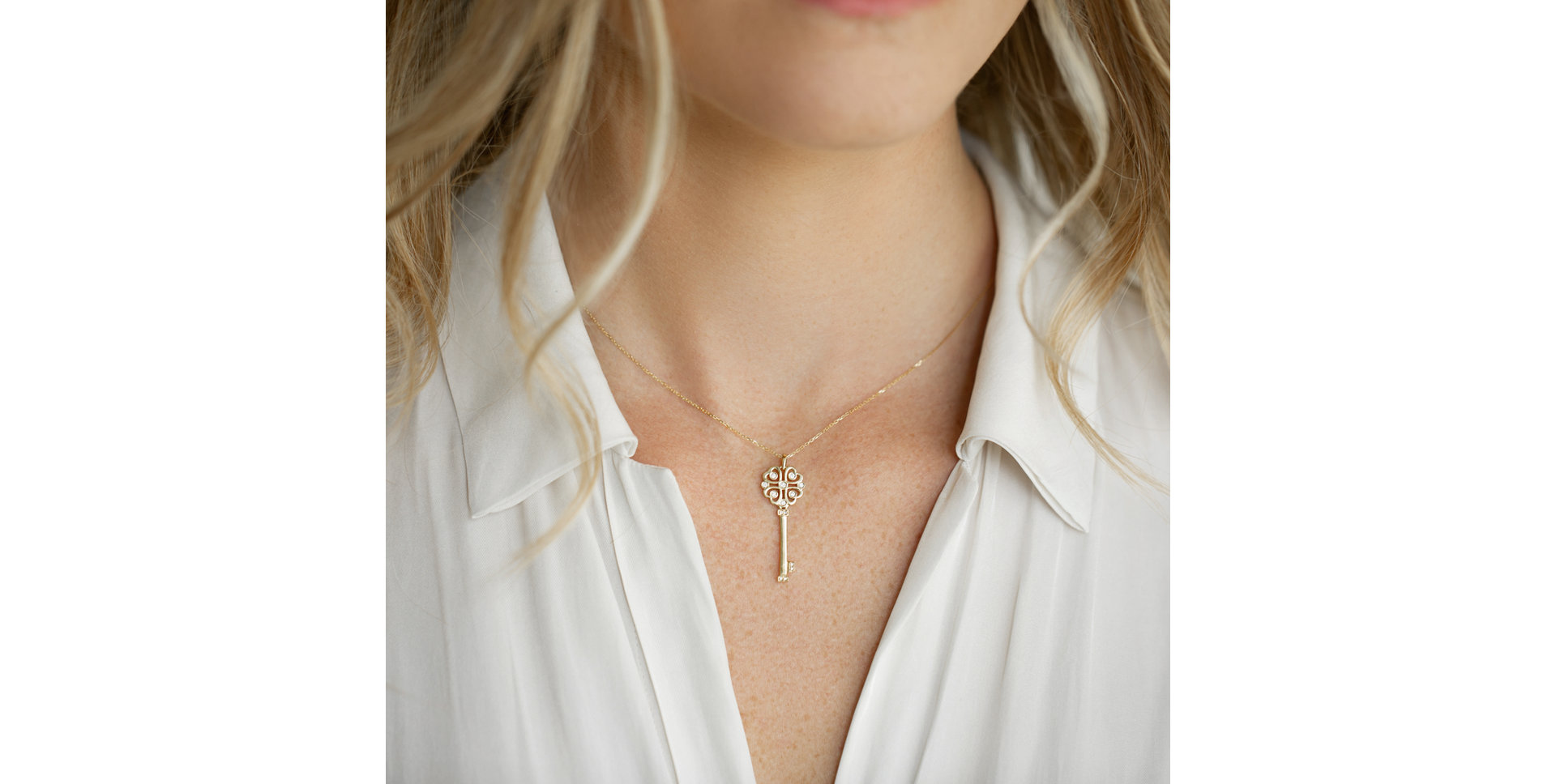 Přívěsok s diamantmi Decorative Key