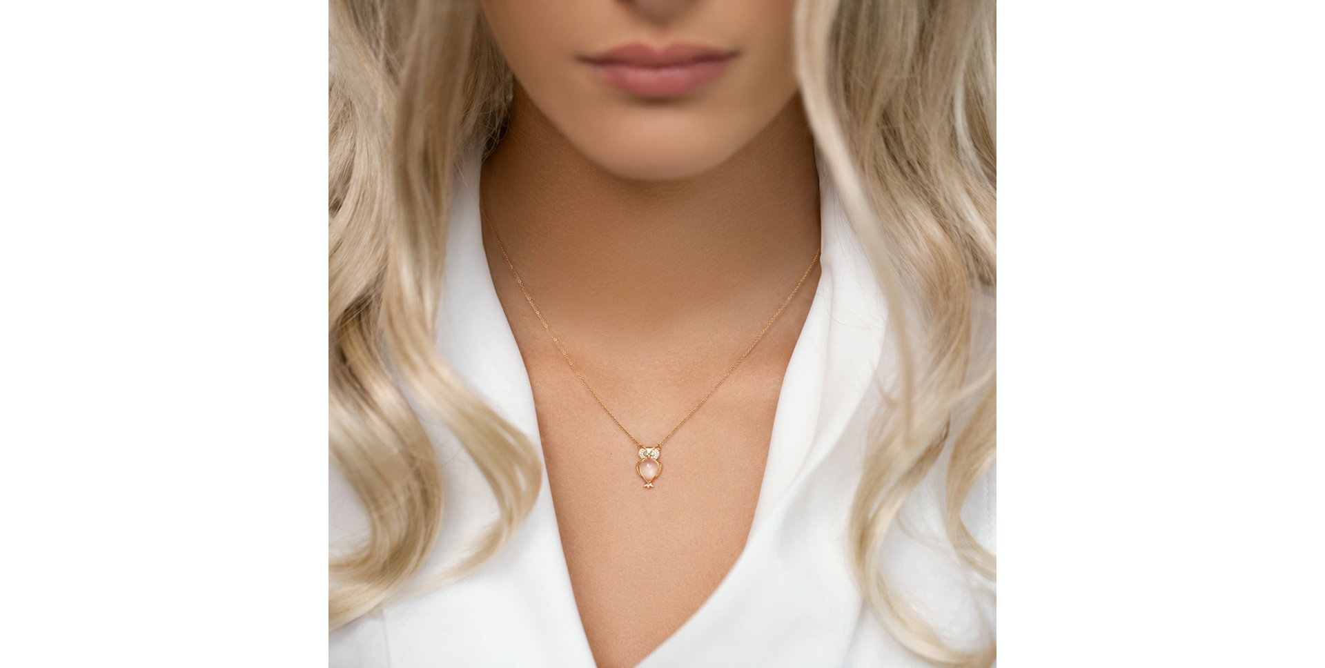 Náhrdelník s diamantmi, ruženínom a granátmi Wisdom Owl