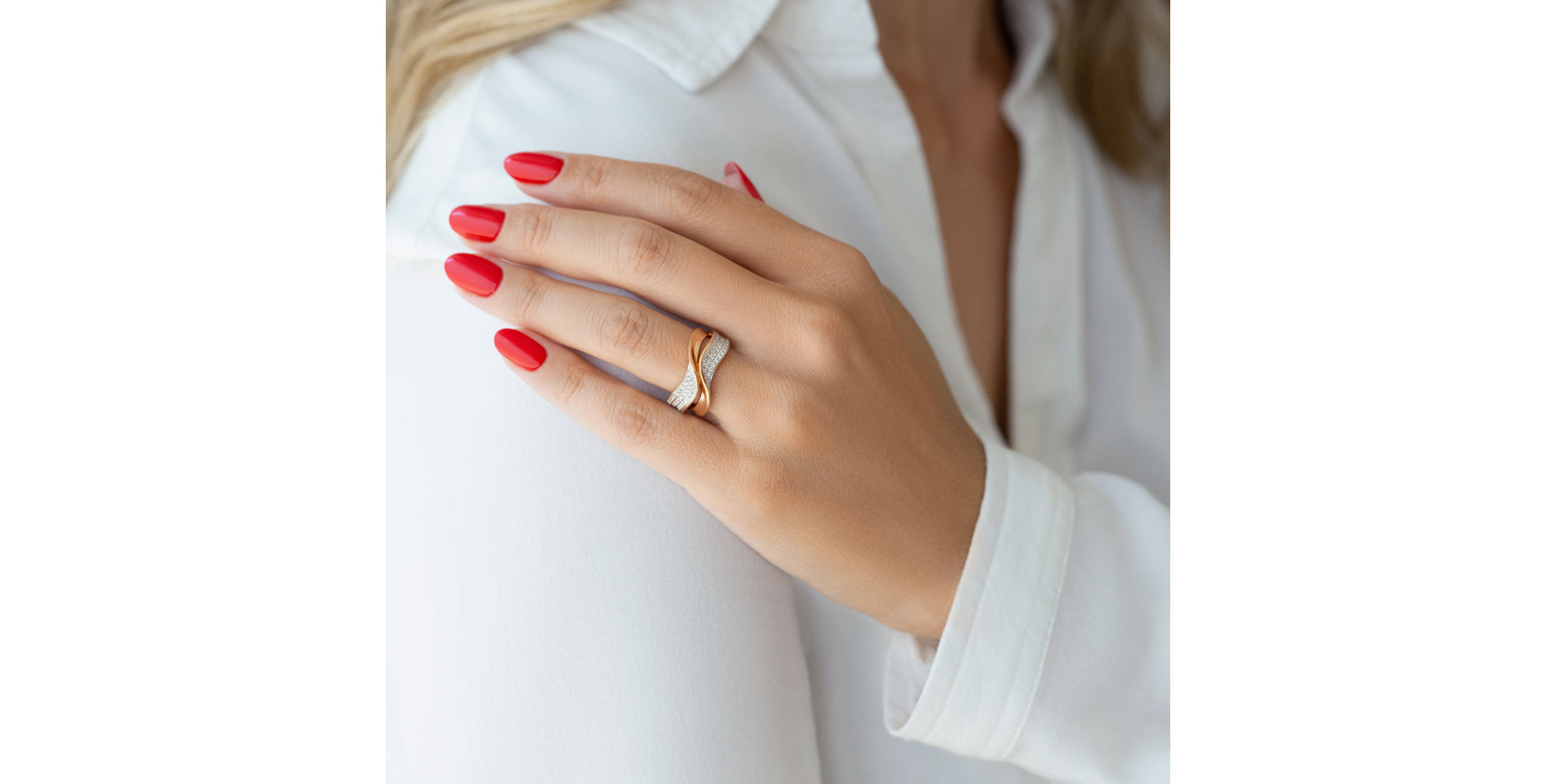 Prsteň s diamantmi Leyara