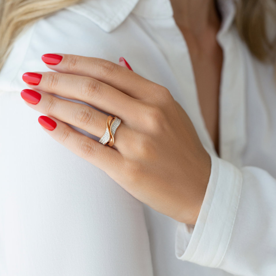 Prsteň s diamantmi Leyara