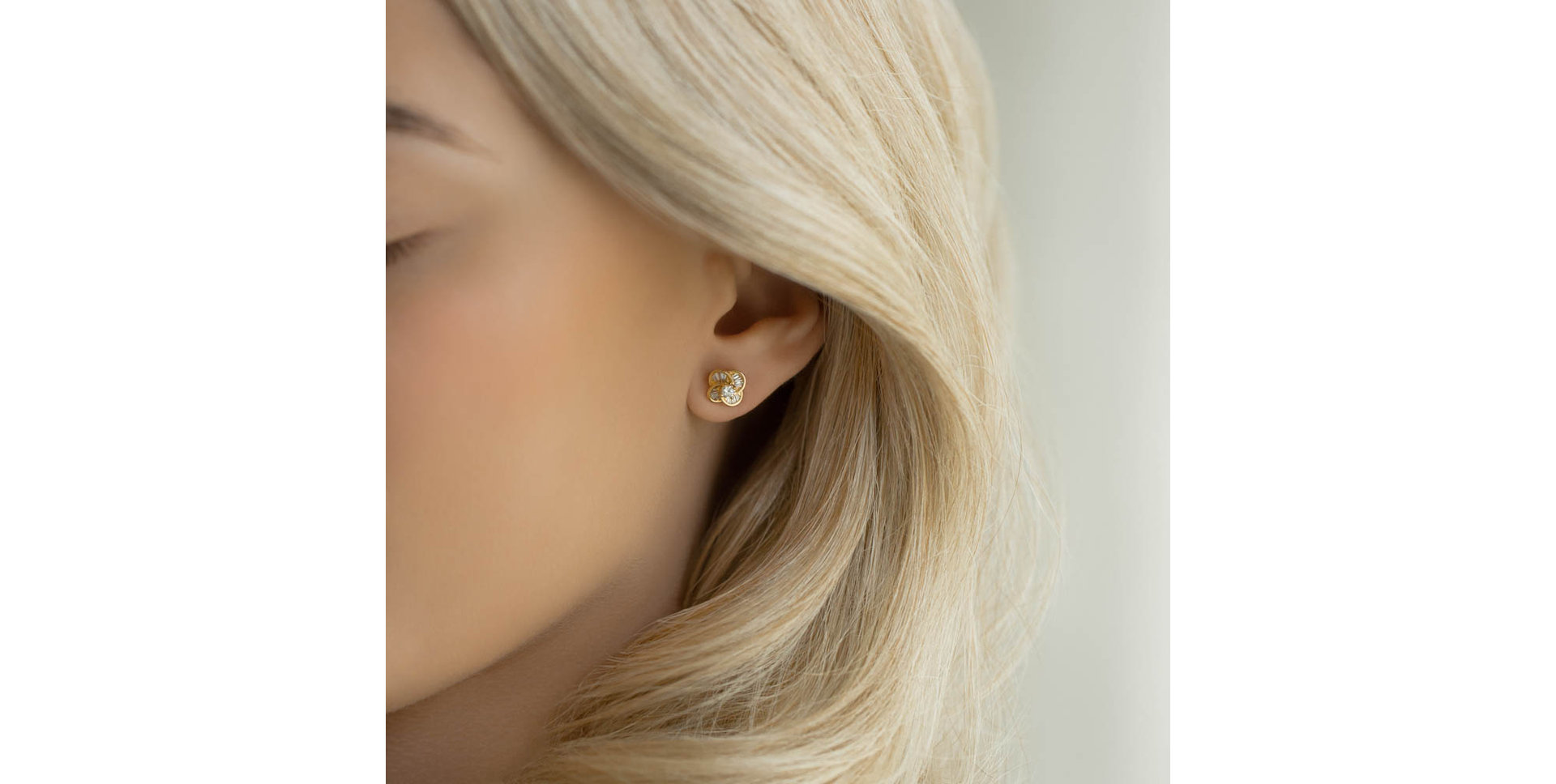 Náušnice s diamantmi Shiny Wildflowers