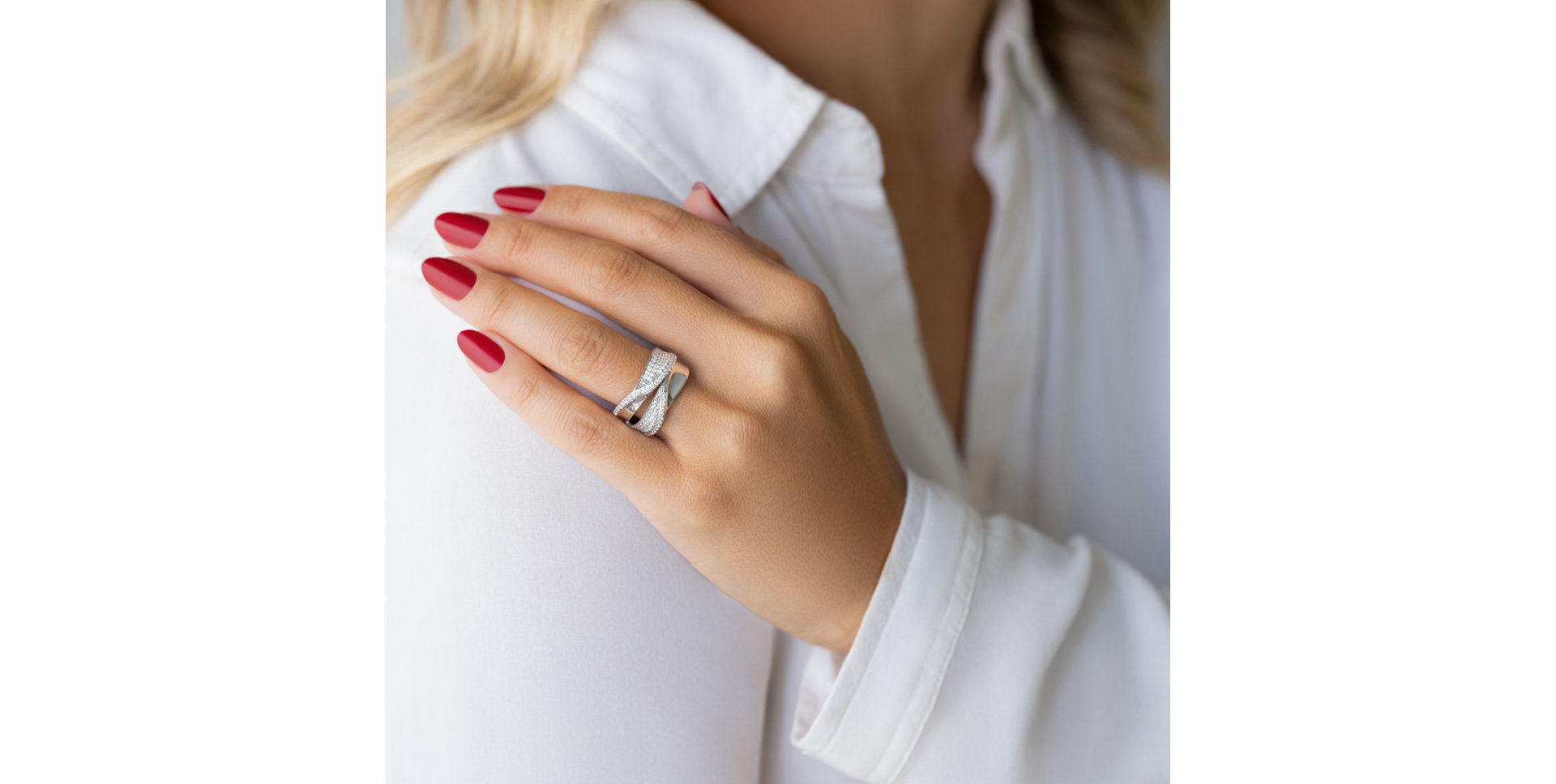 Prsteň s diamantmi Classy Embrace