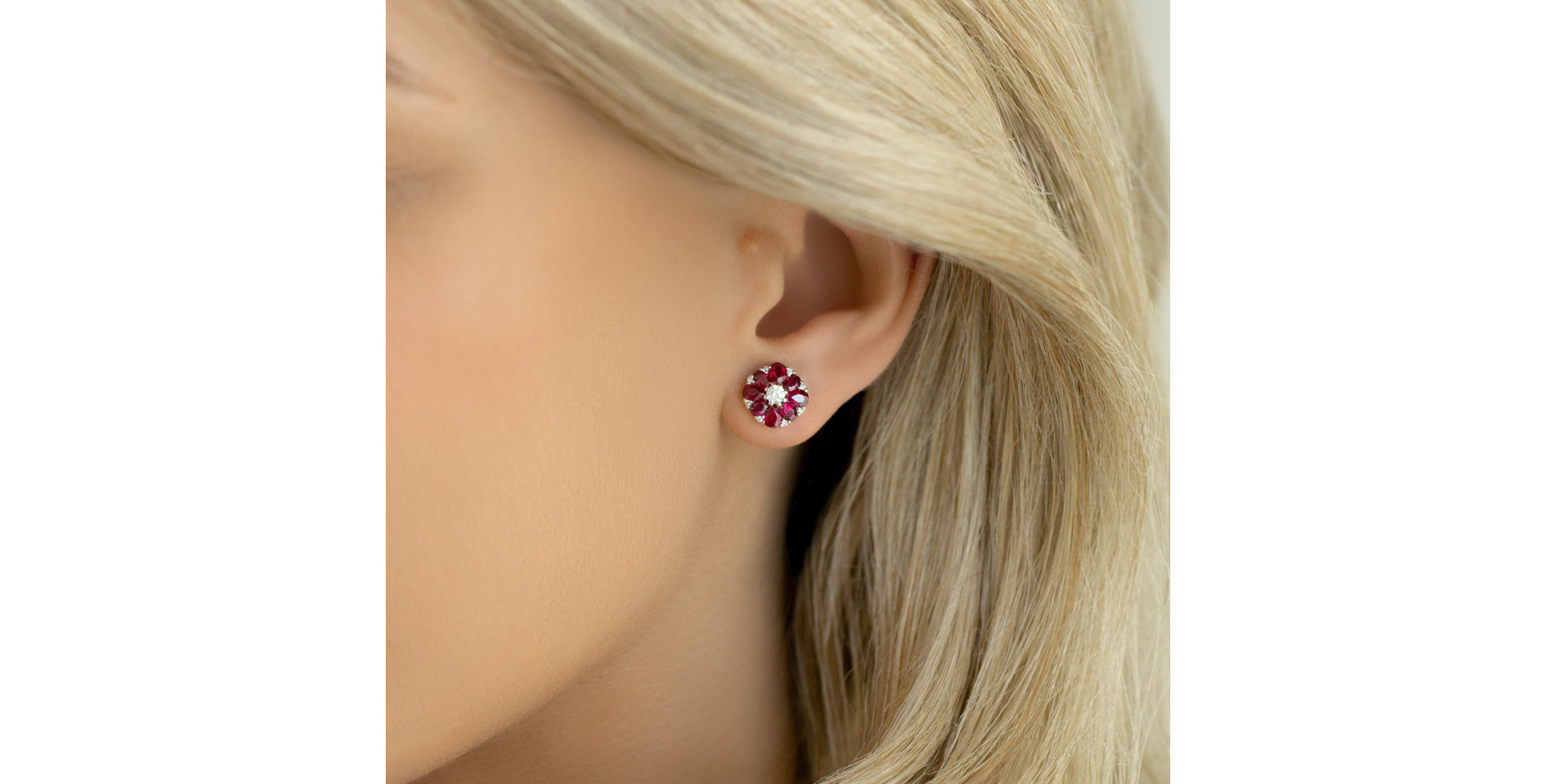 Náušnice s diamantmi a rubínmi Red Blossom
