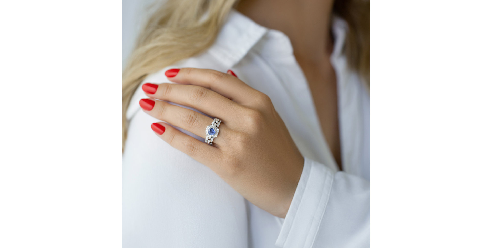 Prsteň s zafírom a diamantmi Nichele