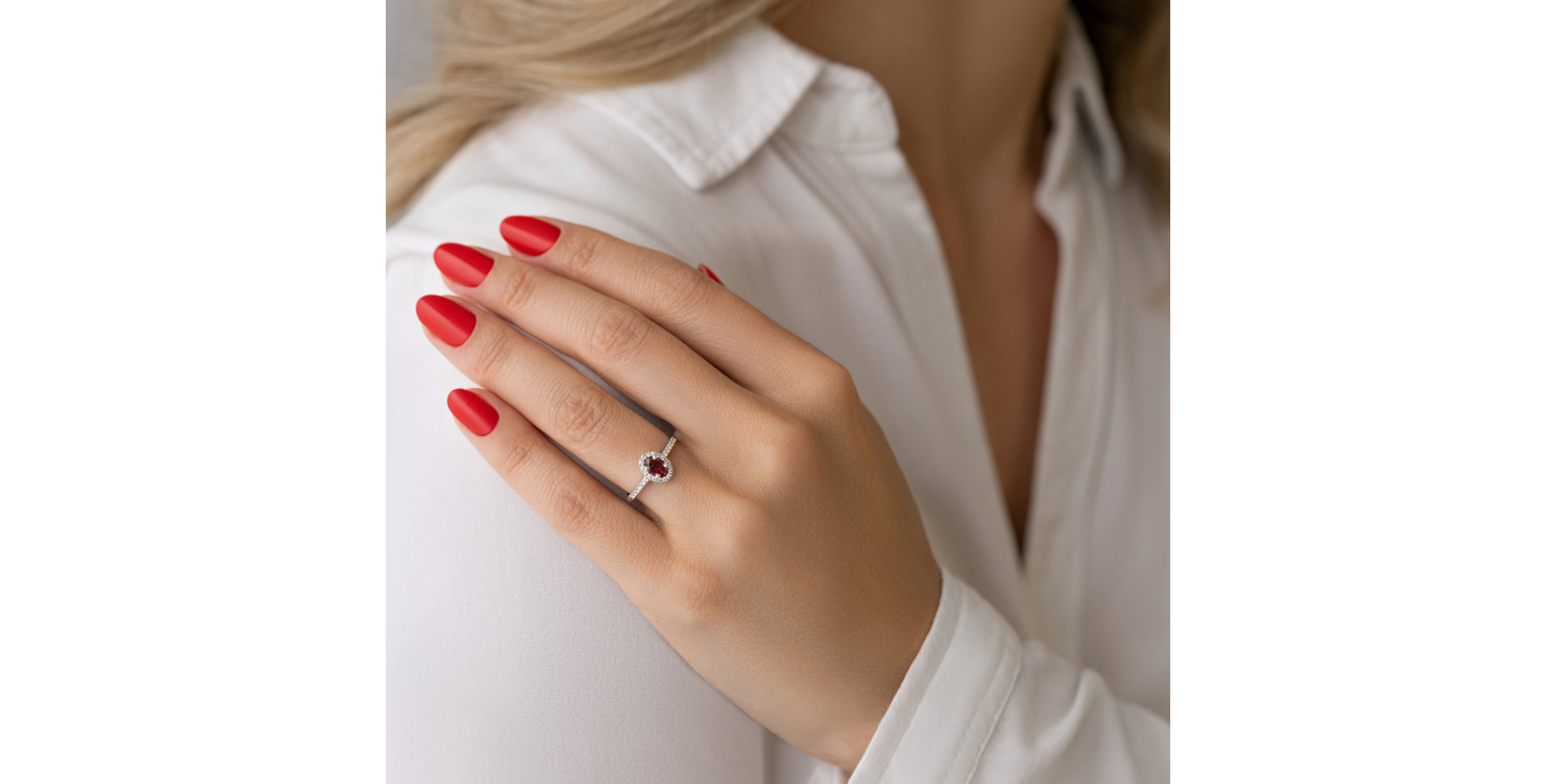 Prsteň s rubínom a diamantmi Sintharia
