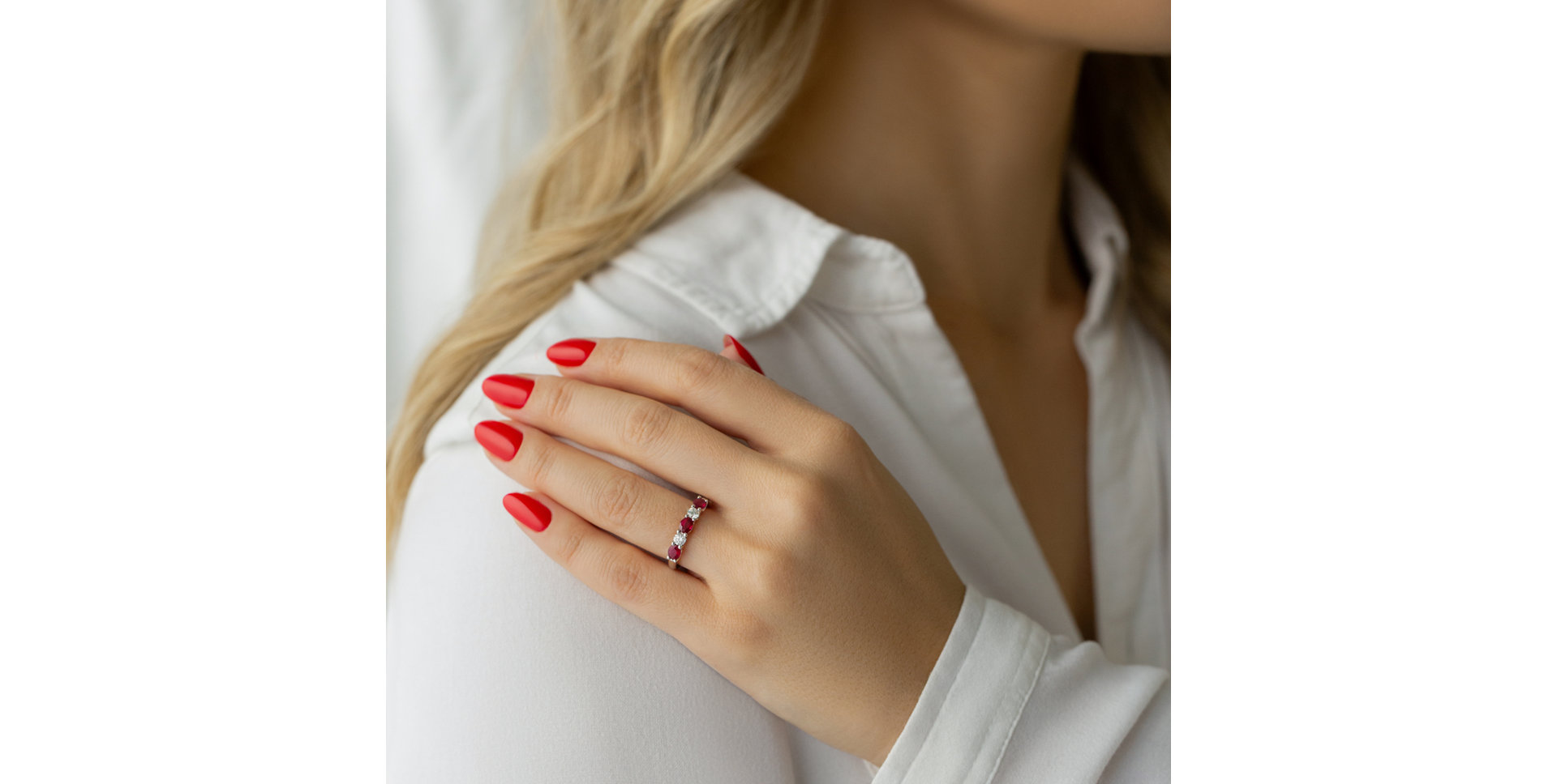 Prsteň s diamantmi a rubínmi Opheliara