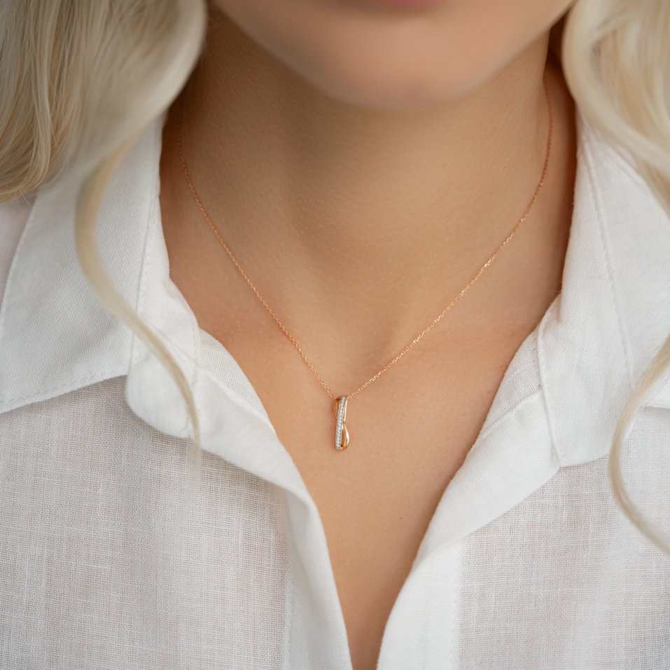 Prívesok s diamantmi Elegant Embrace