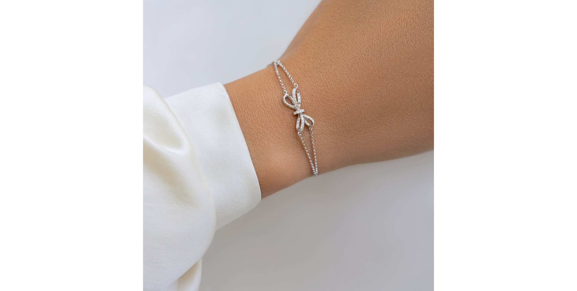 Náramok s diamantmi Delicate Bow