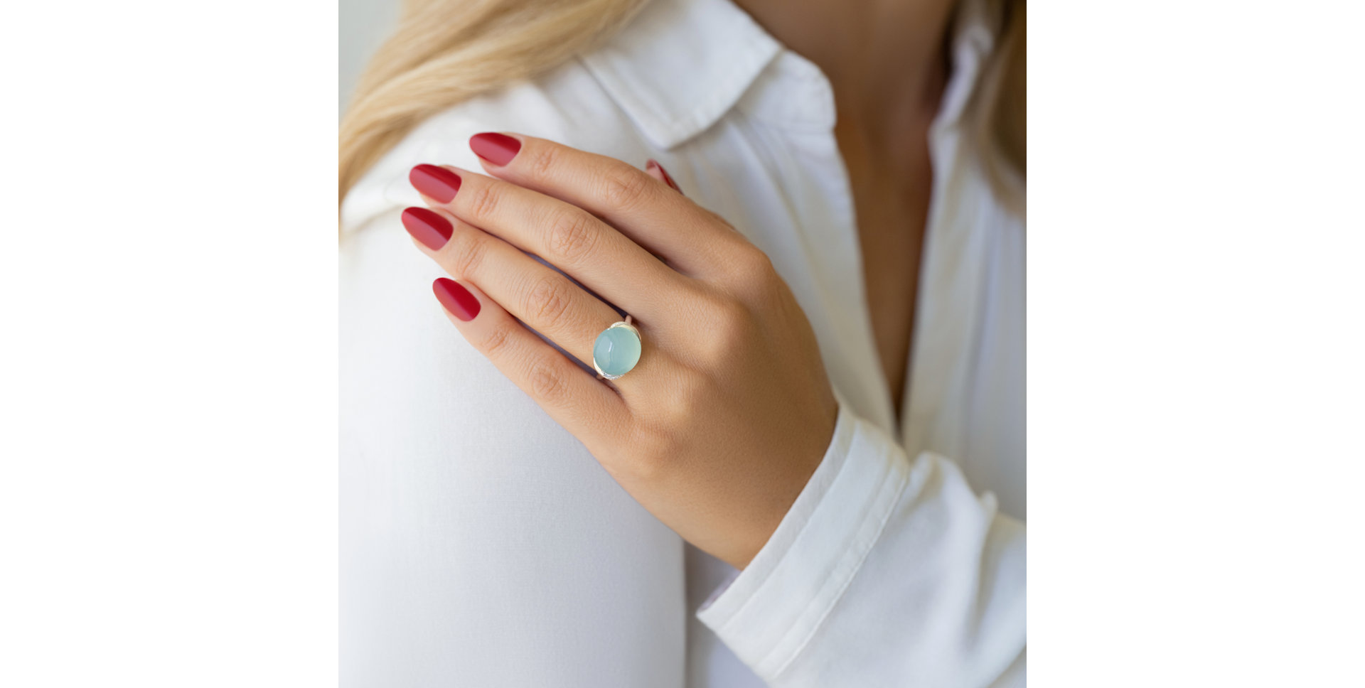 Prsteň s chalcedonom a diamantmi Bubble Blossom