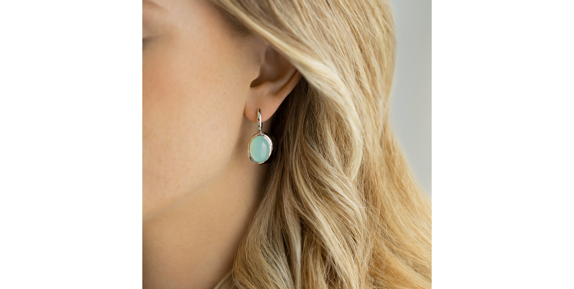 Náušnice s chalcedonom a diamantmi Gem Spirit