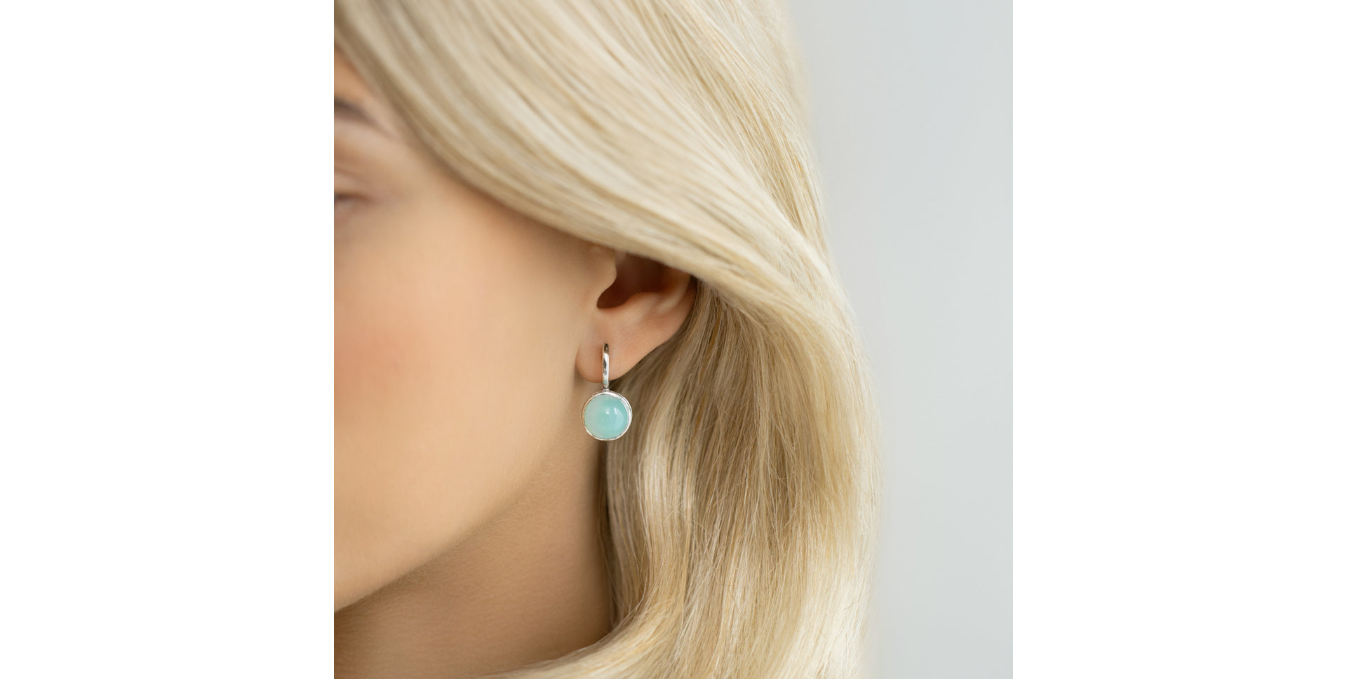 Náušnice s chalcedonom a diamantmi Mellow Blossom