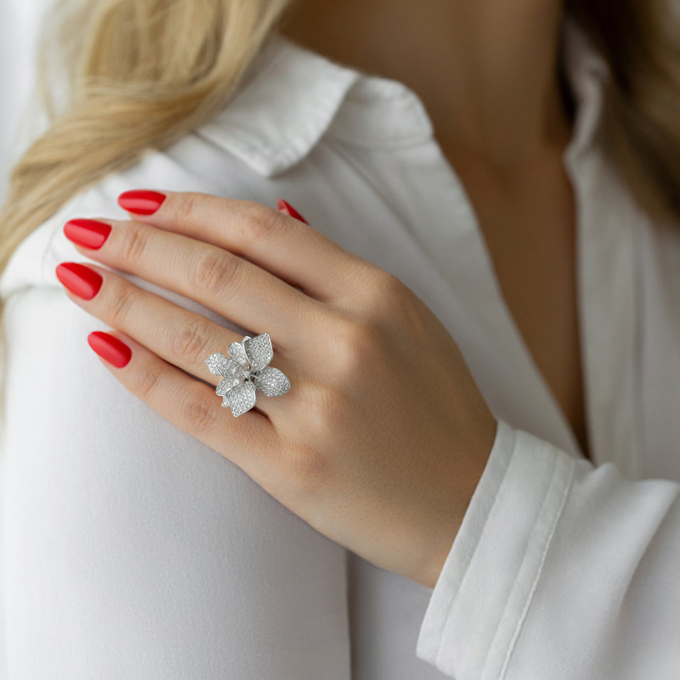 Prsteň s diamantmi Royal Lily