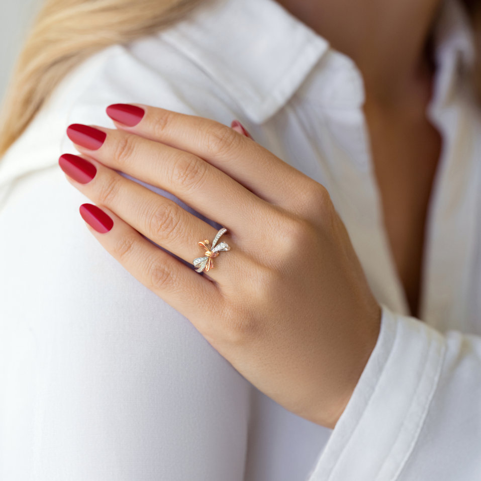 Prsteň s diamantmi Lovely Bow