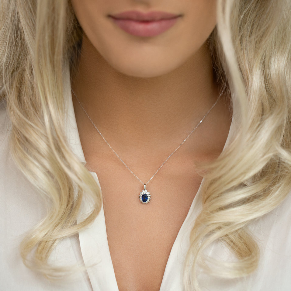 Přívěsok so zafírom a diamantmi Lady Magnificence