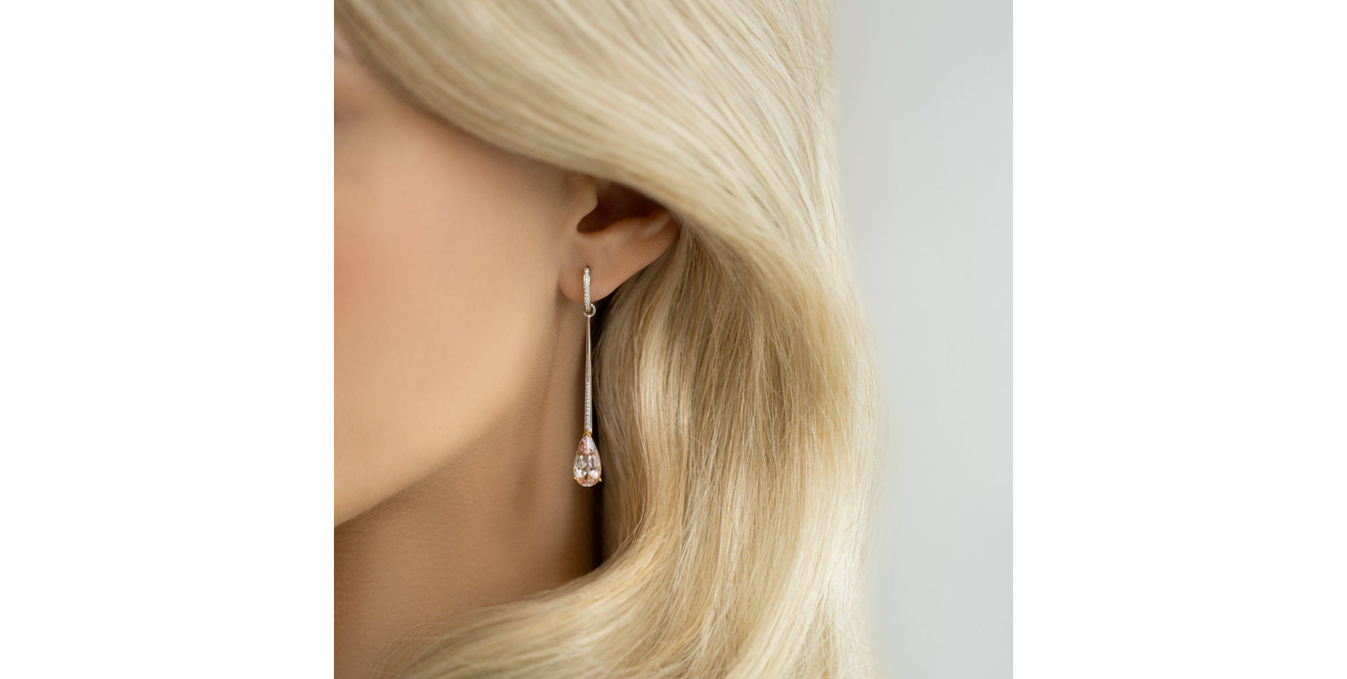 Náušnice s morganitom a diamantmi Delightful Touch