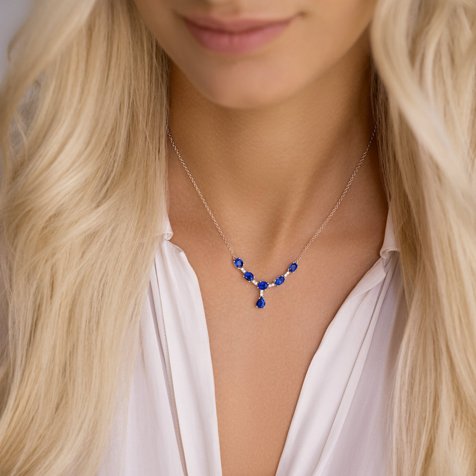 Náhrdelník s diamantmi a zafírmi Spark of Fury