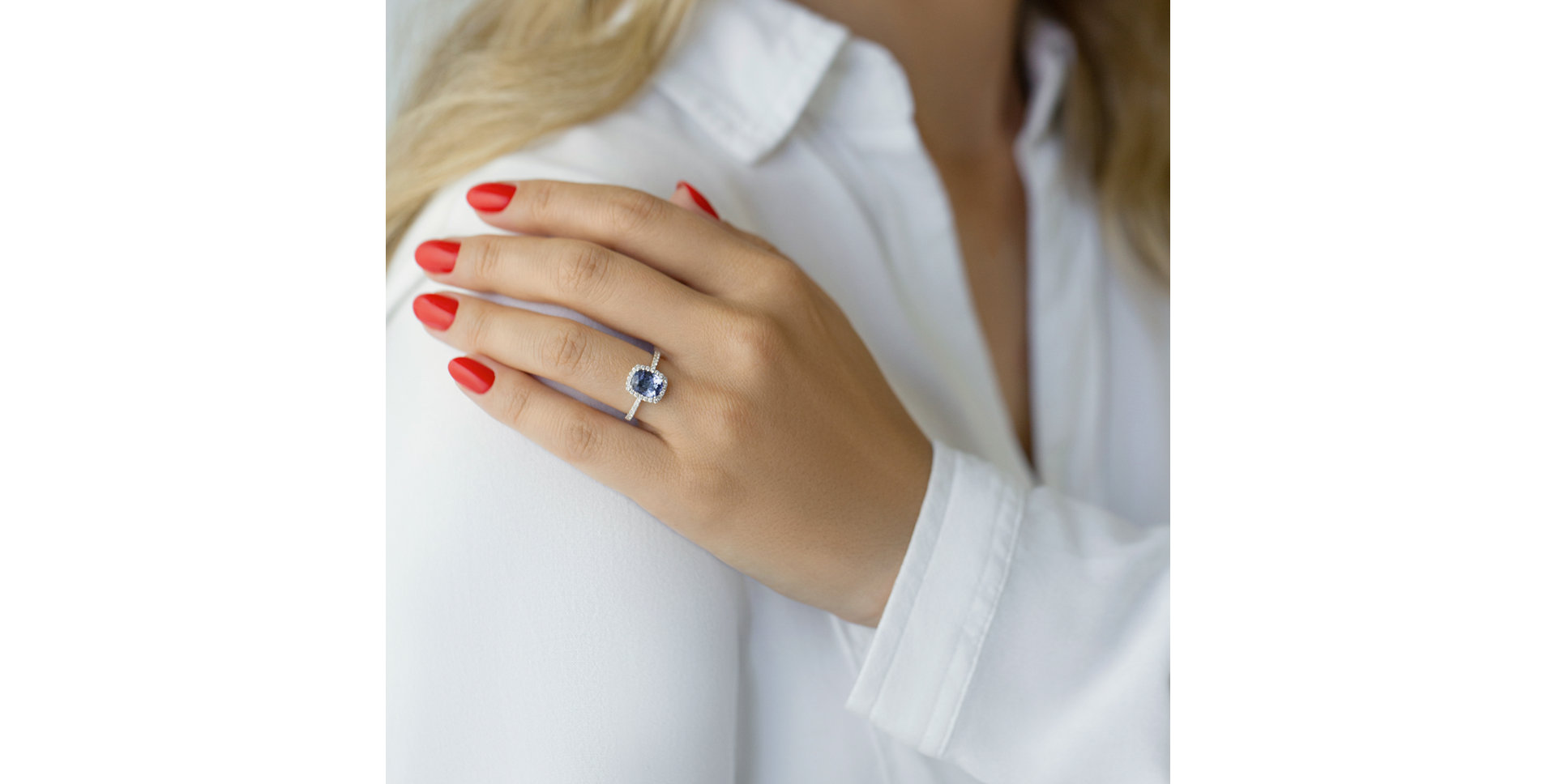 Prsteň s tanzanitom a diamantmi Royal Message