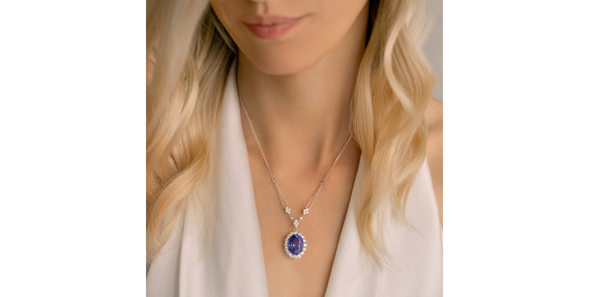 Náhrdelník s tanzanitom a diamantmi Divine Goddess