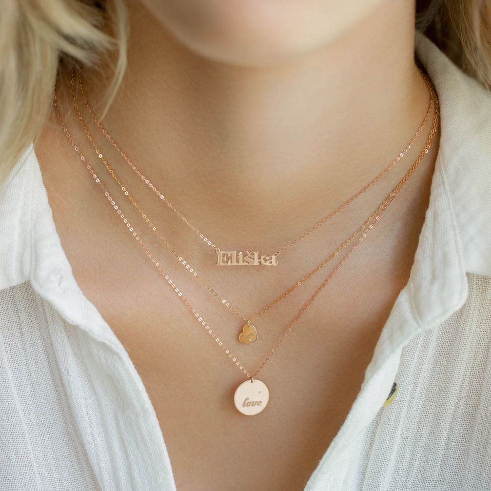 Náhrdelník s diamantom Love