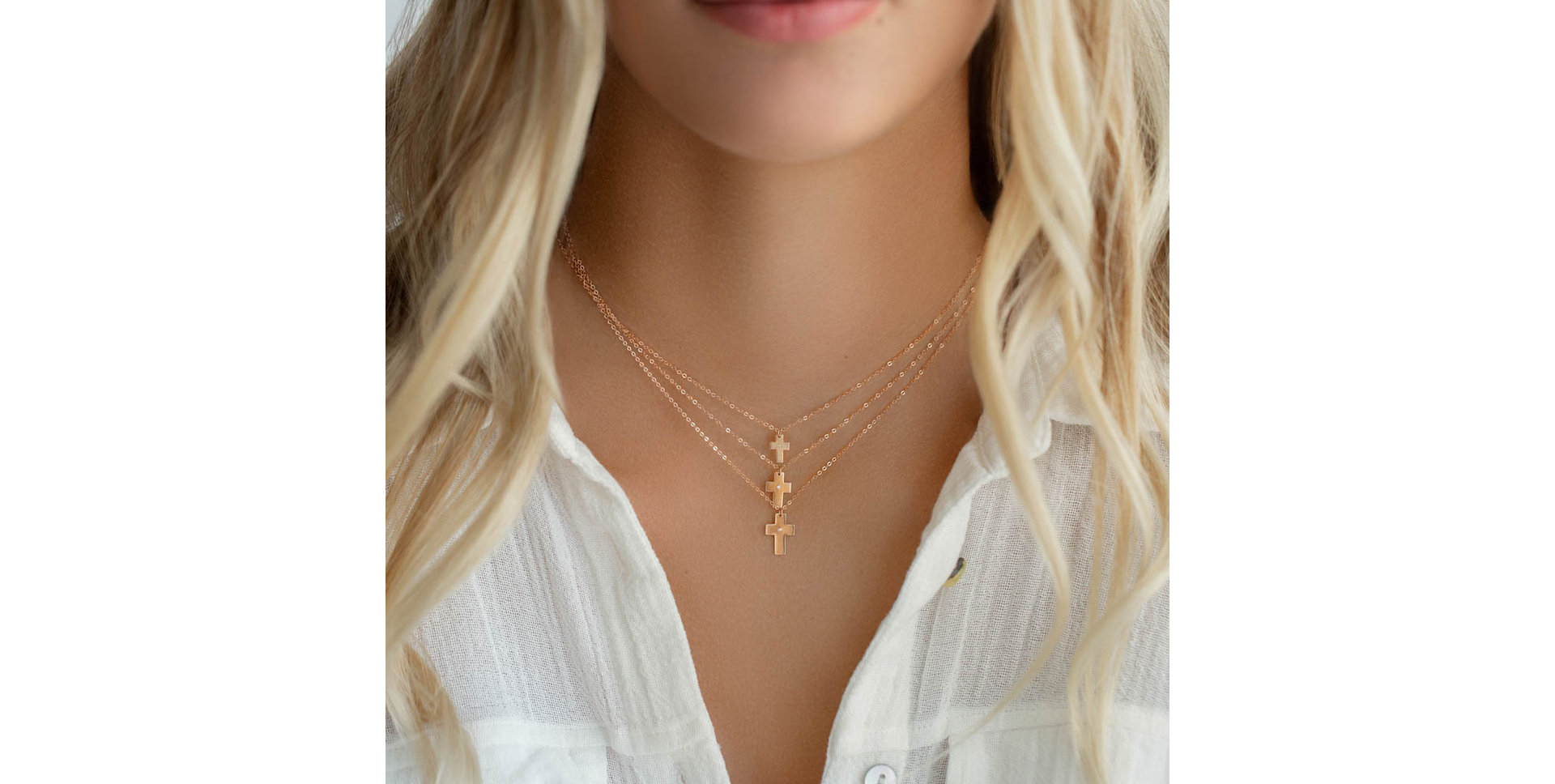 Náhrdelník s diamantom Cross of Romanticism